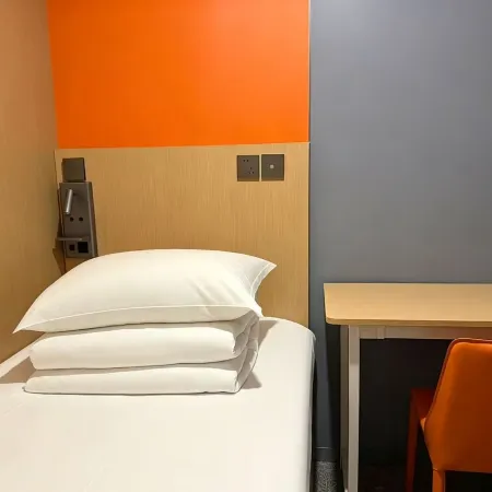 Zhuxiaoding Hotel (Beijing Zhongguancun Renmin University Subway Station) Отели рядом с достопримечательностью «Станция метро Chedaogou»