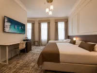 Hotel Villa Eugenia - Parvekkeita