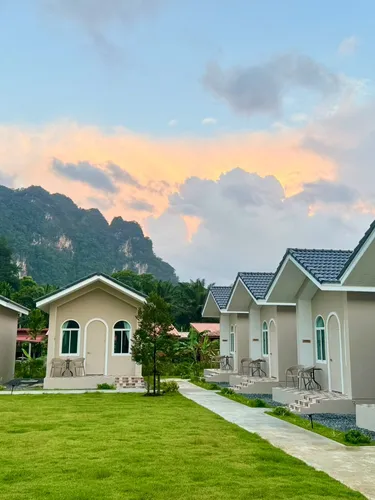 รูปภาพของHills & Hush Khao Sok Eco Resort