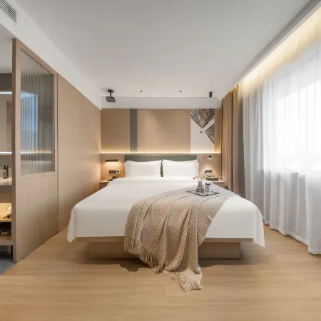 Qimengli Yue Hotel (Yiwu Airport High Speed Railway Station)