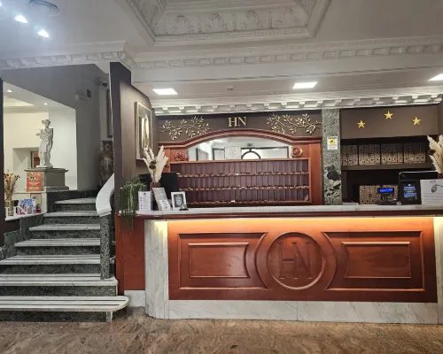 Hotel Nizza Hotels near سانتا براسّيَدى