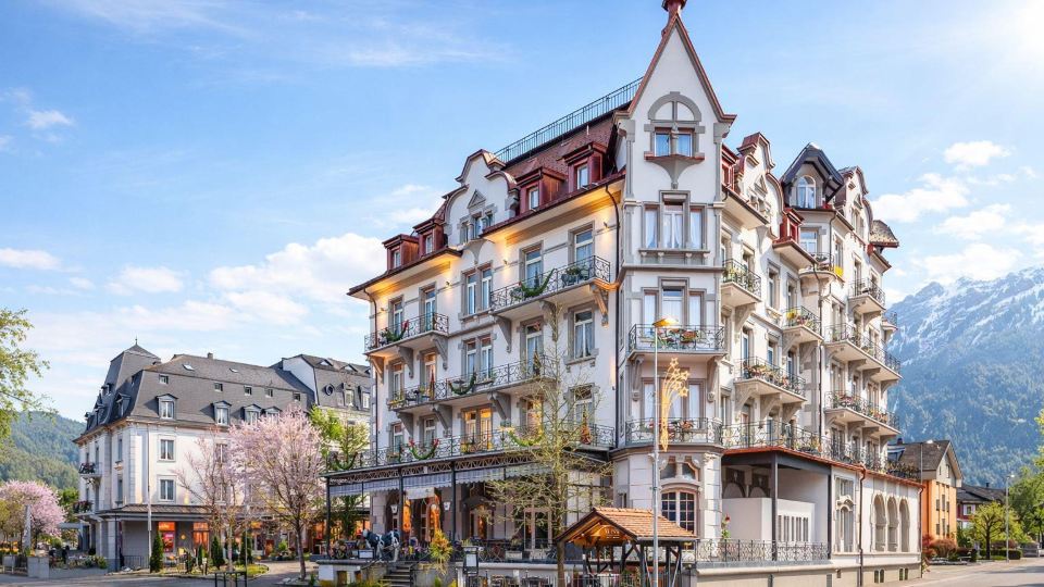 Carlton-Europe Vintage Adults Hotel