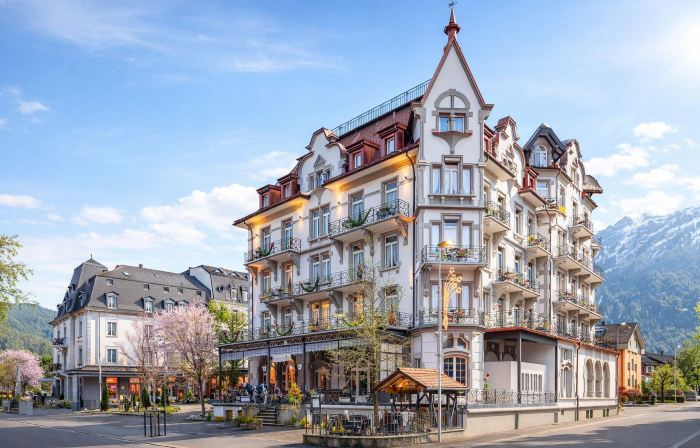 Carlton-Europe Vintage Adults Hotel