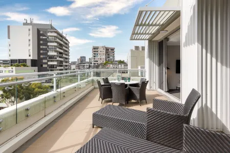 Meriton Suites Zetland