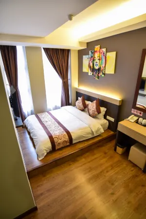 Lot 10 Boutique Hotel