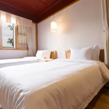 Beijing Wtown Yuantong Tower Courtyard Theme Hotel
