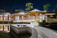 Tang-Song Huaxiangu Valley Resort Hotel