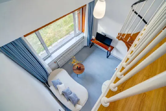 Hulunbergen River Reindeer Ji Homestay