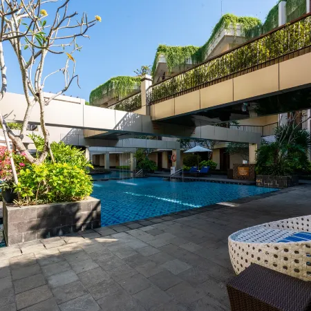 Vouk Hotel and Suites Отели рядом с достопримечательностью «Пляж Гегер»