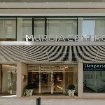 Hesperia Murcia Centro Отели рядом с достопримечательностью «Железнодорожный вокзал Мурсии»