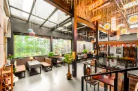 Riverside International Youth Hostel - Hostels
