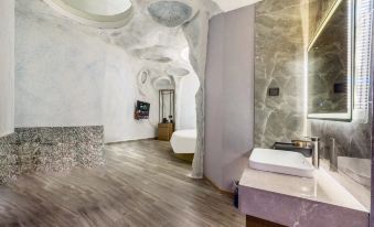 Lichen Hotel (Shenzhen Bao'an Center Fanshen Subway Station)