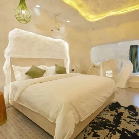 Hotels in Xining Boling