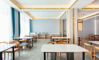 8. 닝멍화 호텔(바..