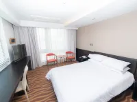 J-Grand Hotel Hotels near Samda Park