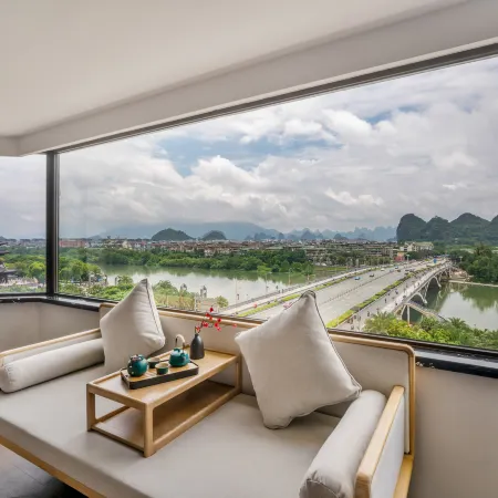 Universal international hotel (Guilin Liangjiang Sihu Elephant Trunk Mountain Branch)