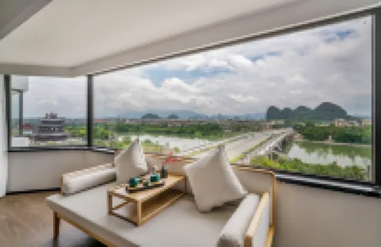 Universal international hotel (Guilin Liangjiang Sihu Elephant Trunk Mountain Branch)