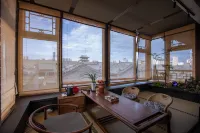 Lao Chenggen Courtyard Homestay (Daiwangfu Store in Datong Ancient City)