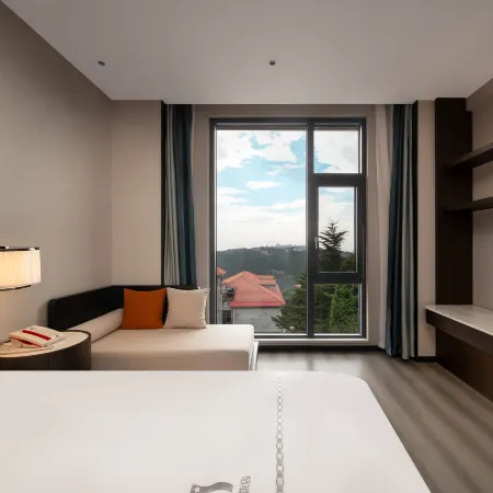 Mountain Lushan International Villa & Resort Hotels in Lushan City