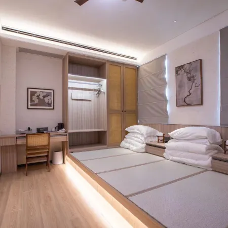 Lihuachuan Grand Hotel