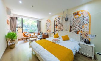 Lakeside Hotel (Chongqing Hechuan College District)