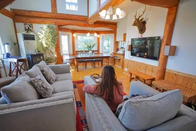Sapporo Luxuray Log House