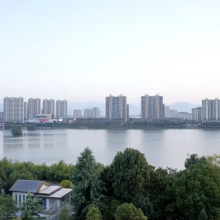 Yuejia Scenic Hotel (Jiujiang Wuning West Seabay Scenic Area)