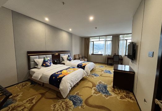 QING JIU RI YUE  International HotelHotel Overview