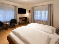 Hotel Wysses Rössli Hotels in Schwyz