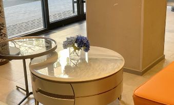 Ease Hotel (Taiyuan Fudong Street Liuxiang Causeway Bay)