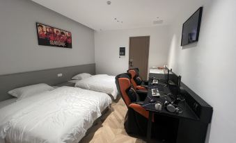 Pingjiang Yiming E-Sports Hotel