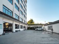 Magnotel (Jixi High speed Railway Station Branch) Hotels in Jixi