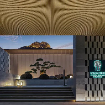 Banyan Tree Suzhou Shishan Hotels near Emerald City Suzhou
