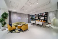 Huaqian Mingyue Hotel (Zhengzhou Xinzheng Zijing Mountain South Road Branch)