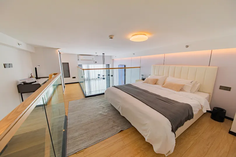 Haolang. Loft High Altitude Haijing Apartment