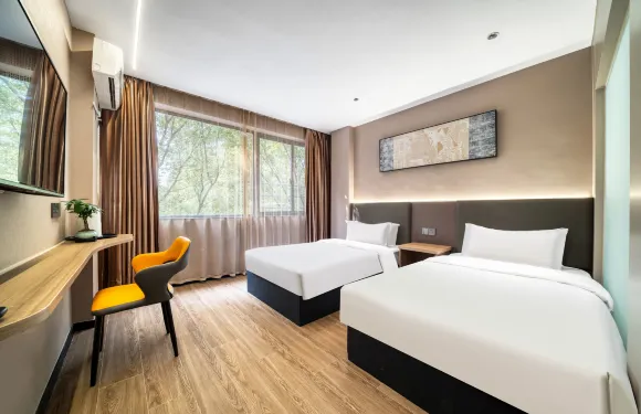 紹興家外家酒店（魯迅故里銀泰城店）