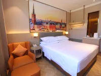 Vienna Classic Hotel (Butuo Huobaguangchang Square) Hotels in Butuo