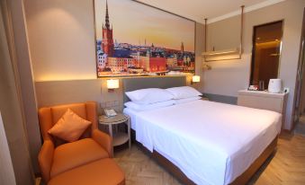 Vienna Classic Hotel (Butuo Huobaguangchang Square)
