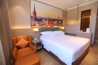 Vienna Classic Hotel (Butuo Huobaguangchang Square) Hotels in Butuo County