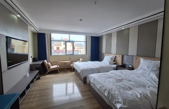 瑪多探之湖精品酒店