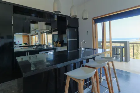 Villa K Lombok Отели рядом с достопримечательностью «Selong Belanak Beach»