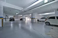 city hotel - parking