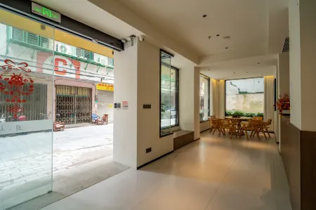 fengcheng water and horse hotel(chaozhou1ancient city paifang street)
