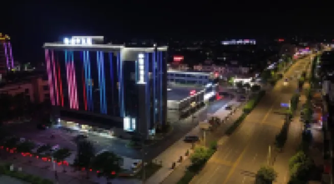 Changxing Guanyun Hotel (Peace Branch) Hotels near The Chengshangou Scenic Area