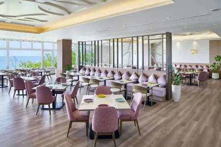 Grand Mercure Lake Biwa Resort & Spa Отели рядом с достопримечательностью «Nagahama Institute of Bio-Science and Technology»