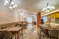 Yibai·Yuemei Hotel (Gufu Street, Anshun Ancient City)