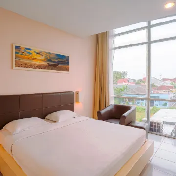 Royal Hotel n' Lounge