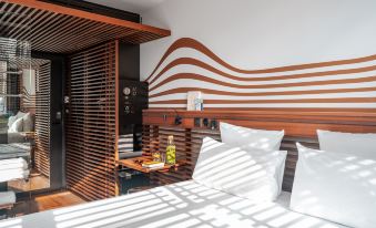 Hotel Off Paris Seine