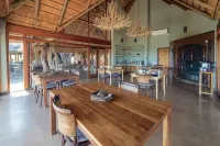 Rhulani Safari Lodge - breakfast