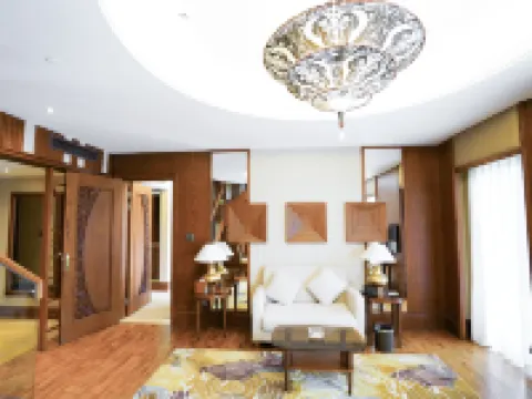 Huquan Resorts & Spa Hotels in Mile